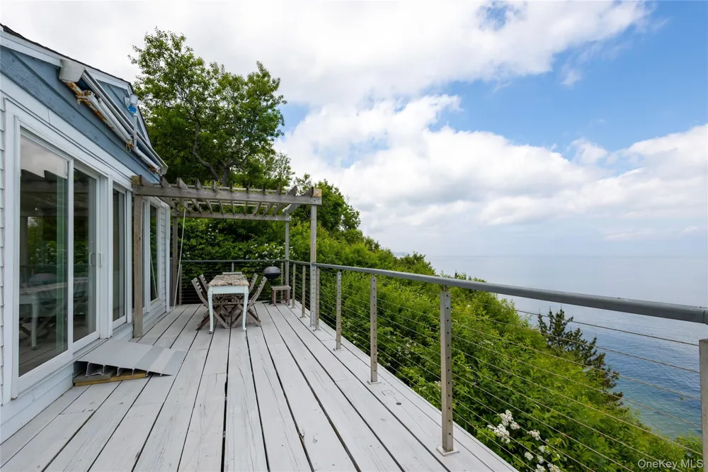 58 Hillcrest Drive Baiting Hollow, NY 11933