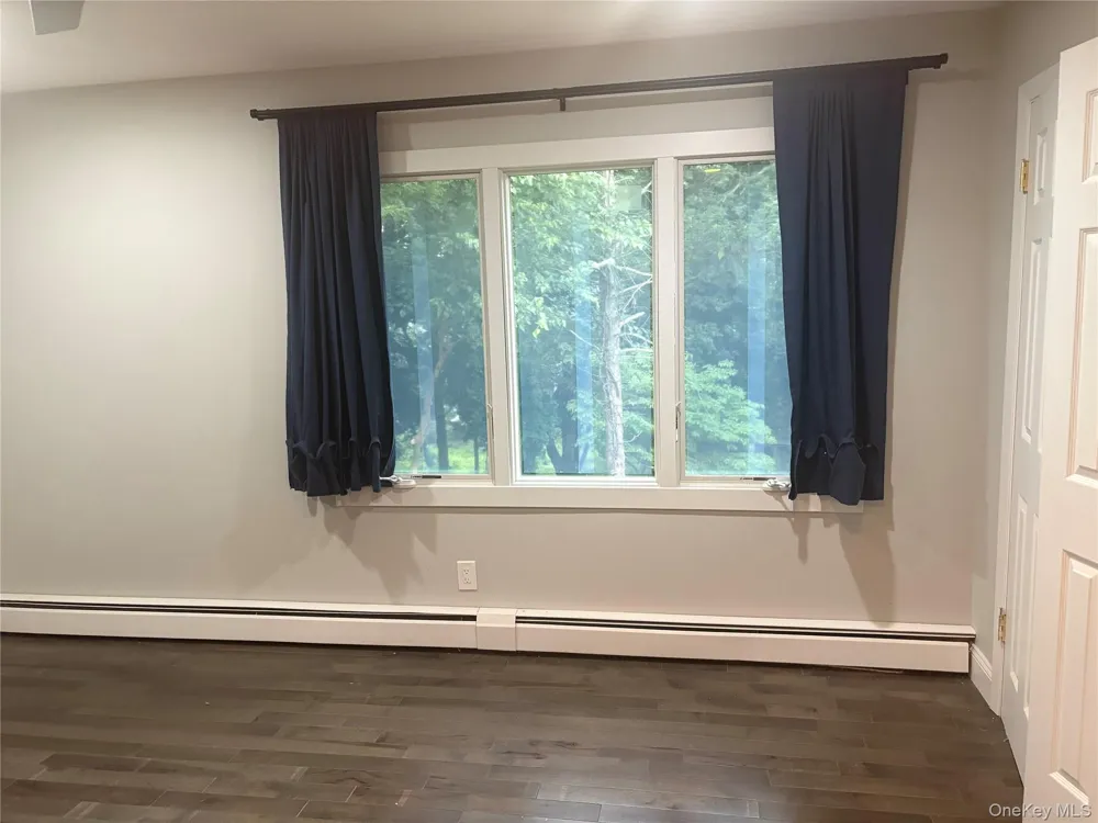 18 Robin Hill Drive Poughkeepsie, NY 12603