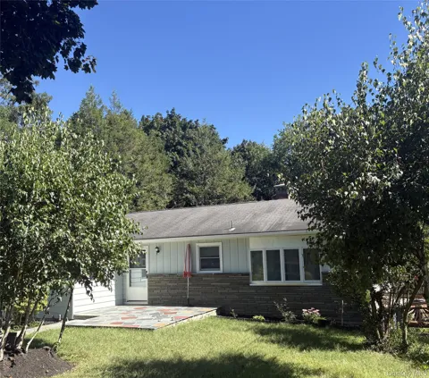18 Robin Hill Drive