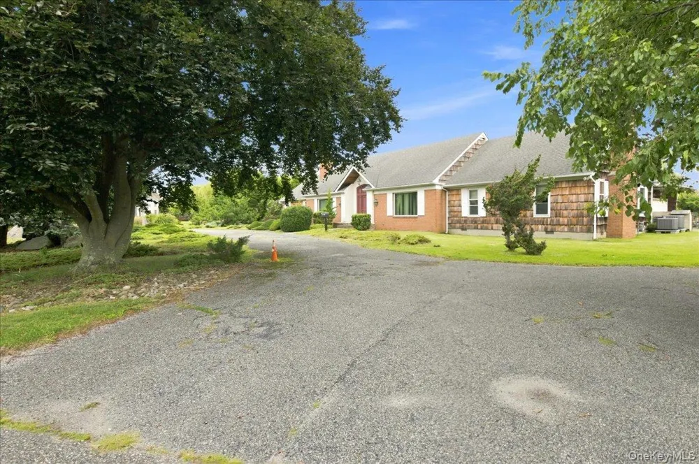 3 The Moor East Islip, NY 11730