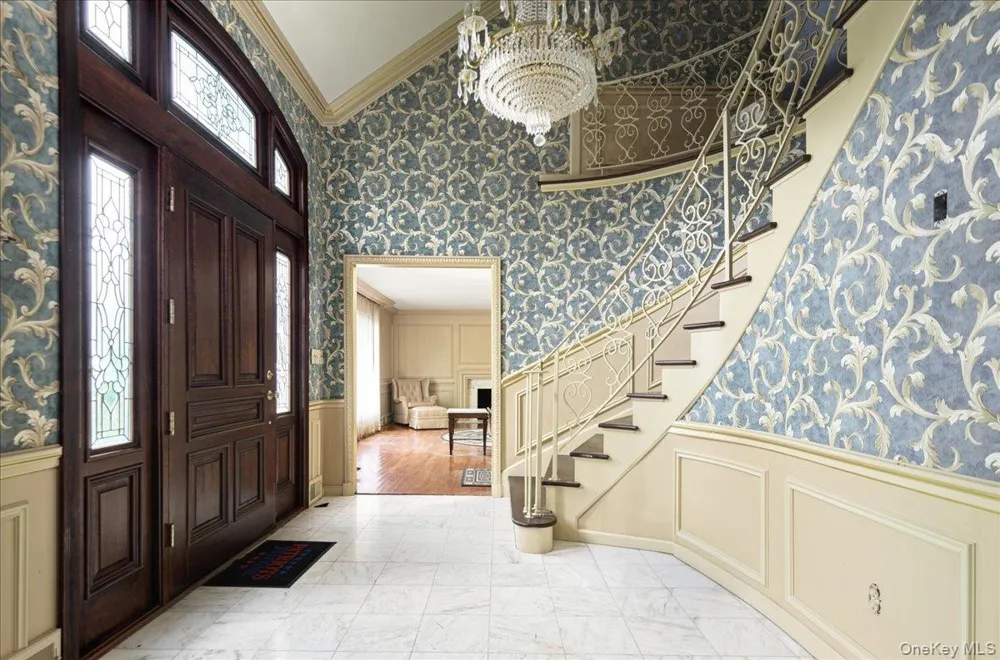 3 The Moor East Islip, NY 11730