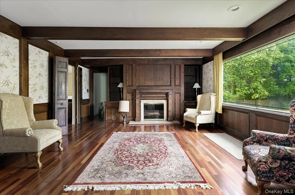 3 The Moor East Islip, NY 11730