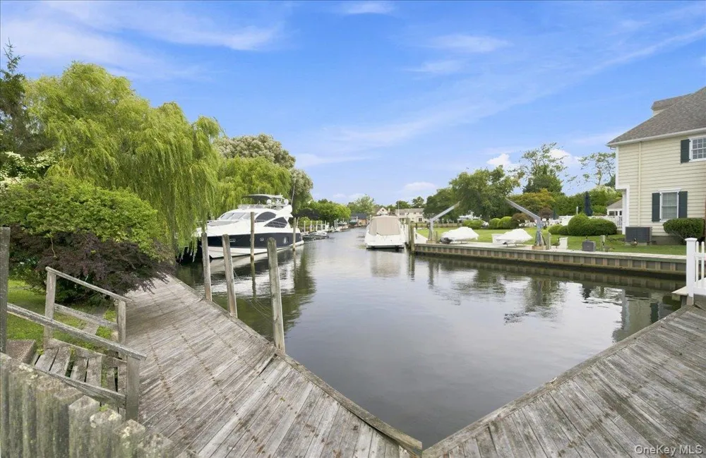 3 The Moor East Islip, NY 11730