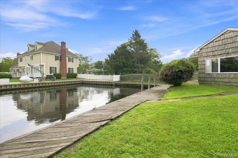 3 The Moor East Islip, NY 11730