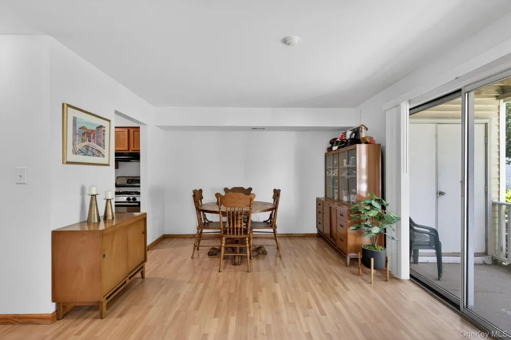 182 Fairview Circle Middle Island, NY 11953