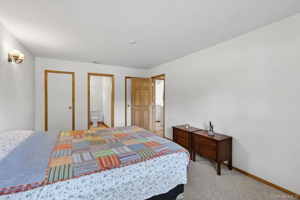 182 Fairview Circle Middle Island, NY 11953