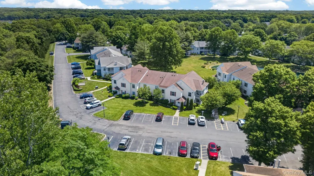182 Fairview Circle Middle Island, NY 11953
