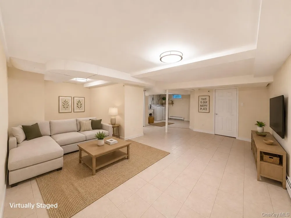 73-24 197th Street ##1 Fresh Meadows, NY 11366