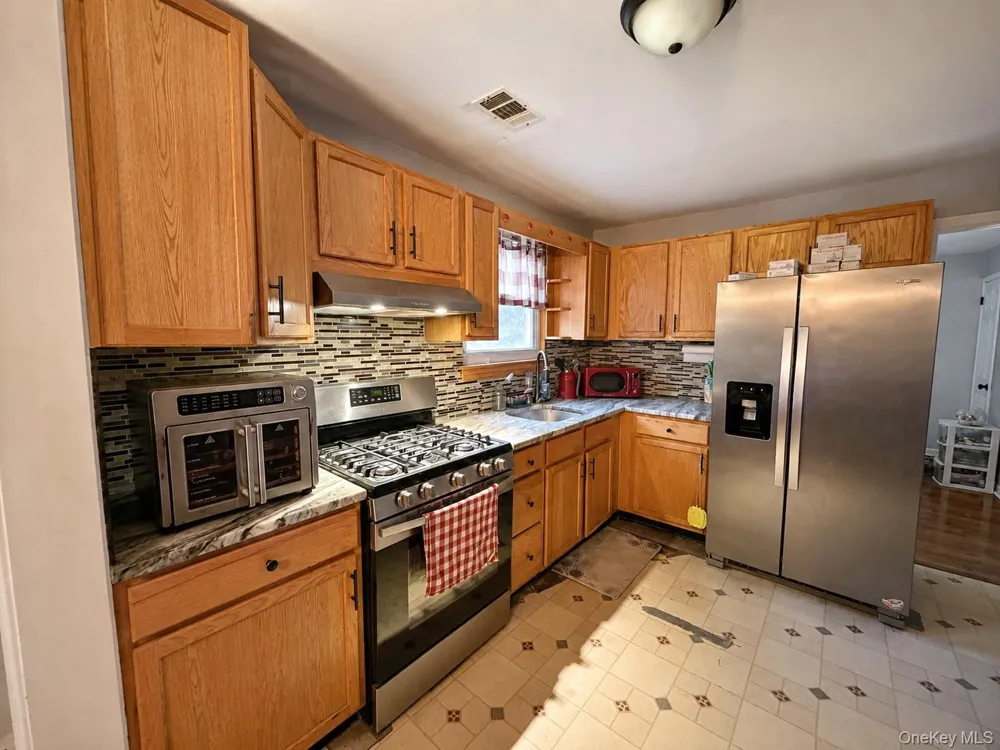29 Madison Avenue Hyde Park, NY 12538