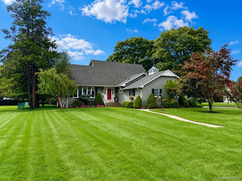 302 Maple Avenue Patchogue, NY 11772