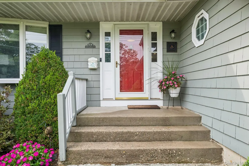 302 Maple Avenue Patchogue, NY 11772