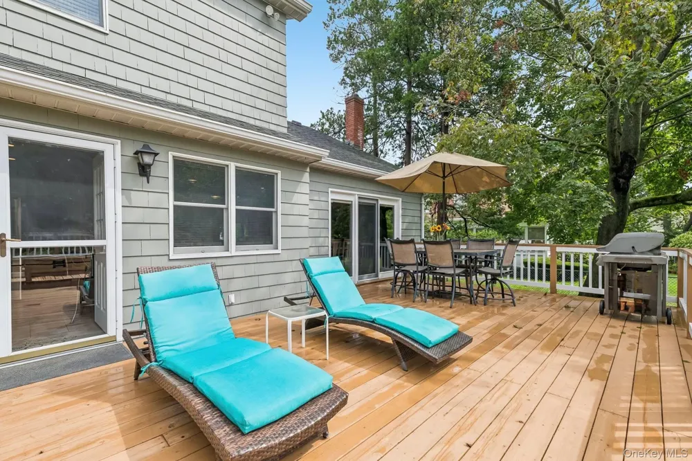 302 Maple Avenue Patchogue, NY 11772