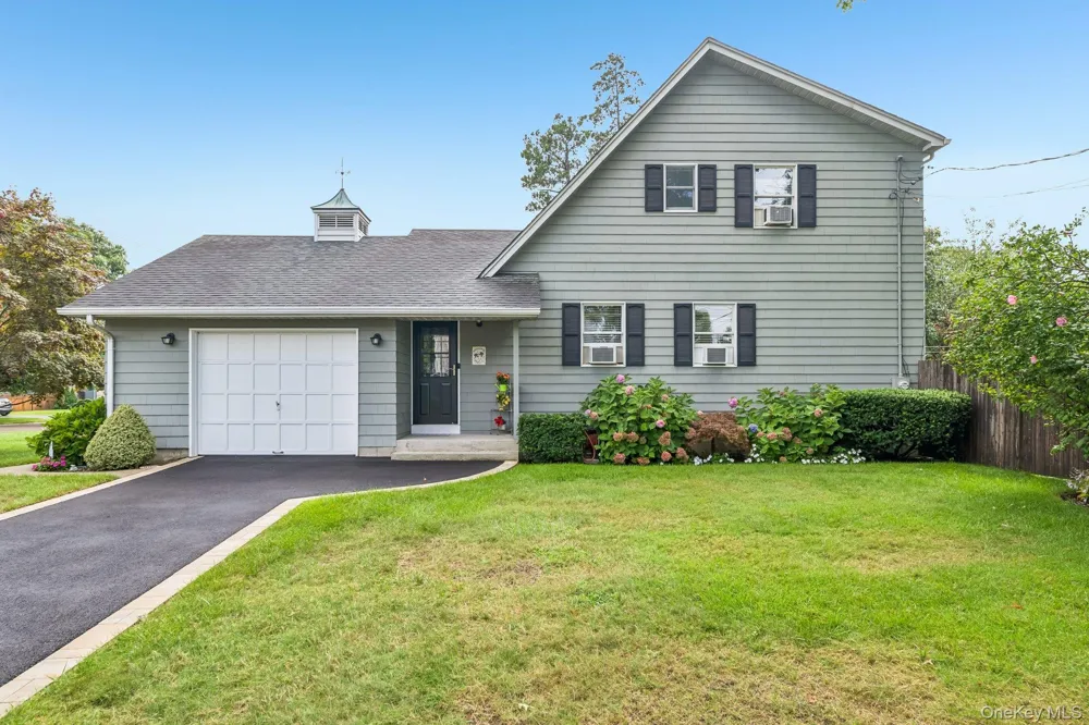 302 Maple Avenue Patchogue, NY 11772