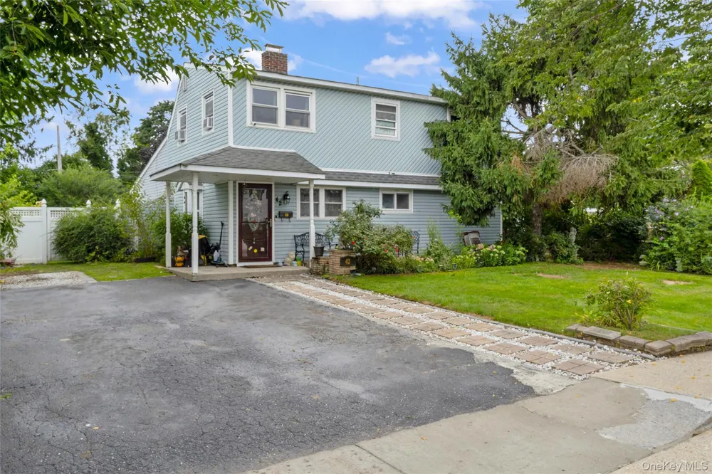 42 Mockingbird Lane Levittown, NY 11756