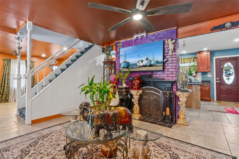 42 Mockingbird Lane Levittown, NY 11756