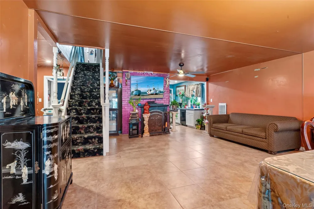 42 Mockingbird Lane Levittown, NY 11756