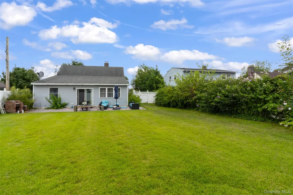 42 Mockingbird Lane Levittown, NY 11756