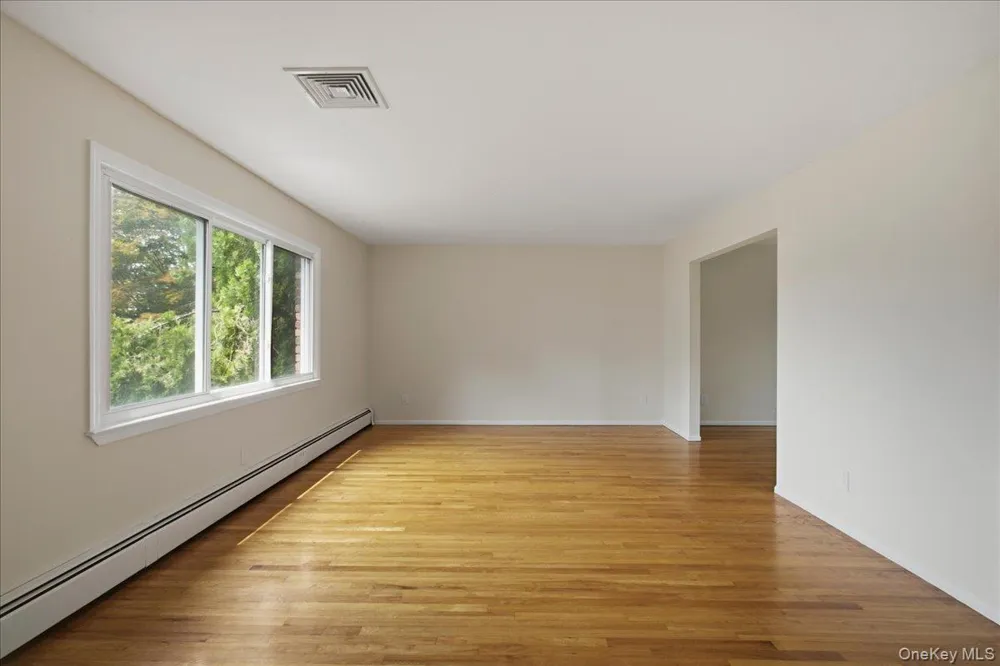 107 Lakeview Avenue Scarsdale, NY 10583