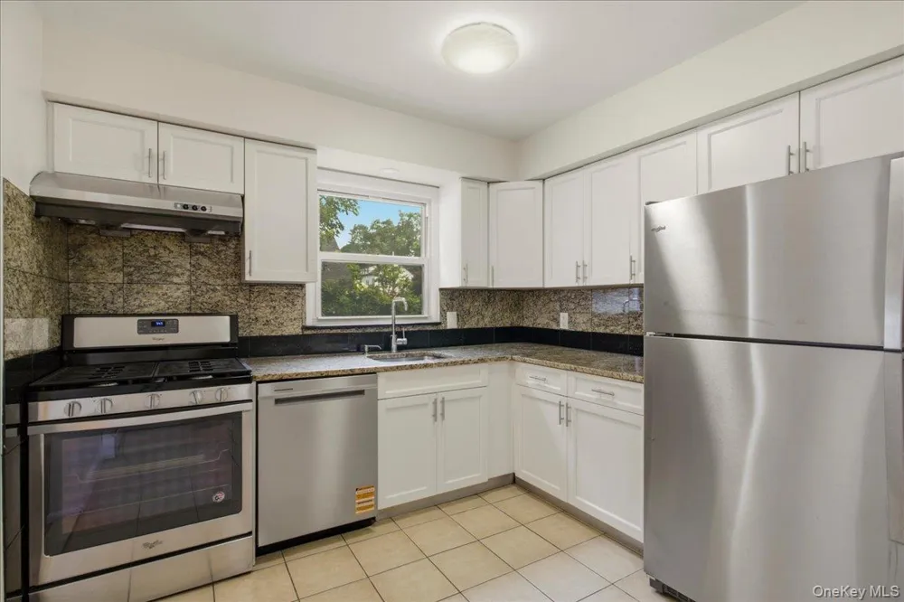 107 Lakeview Avenue Scarsdale, NY 10583