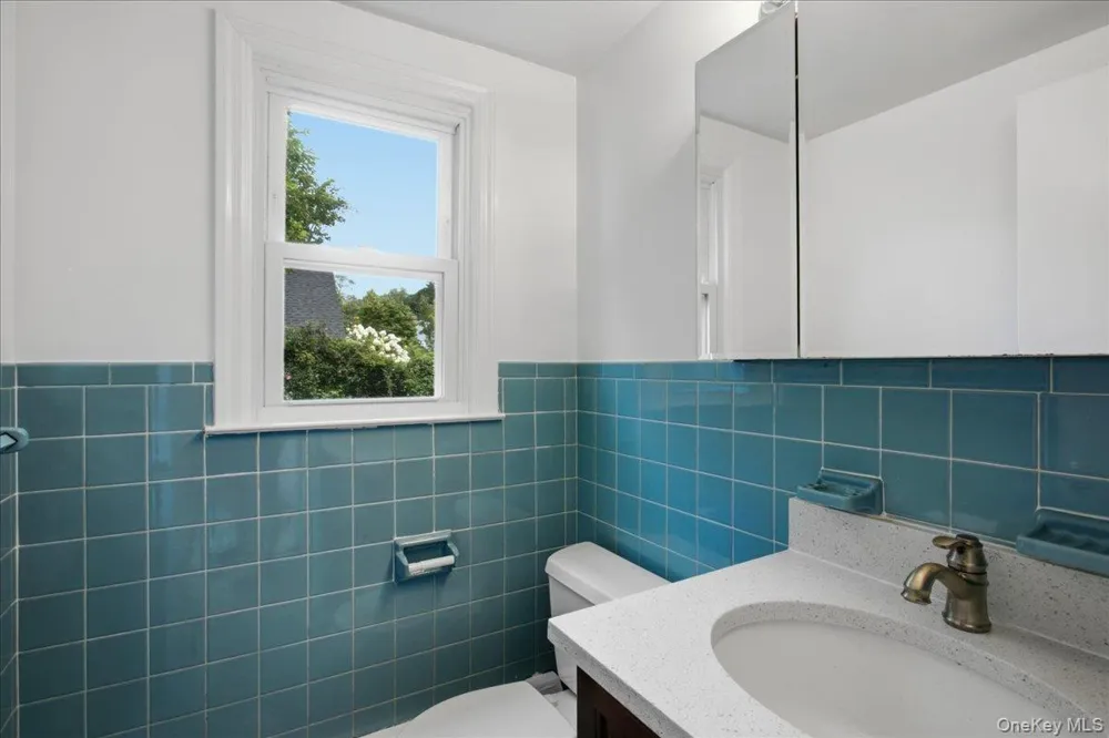 107 Lakeview Avenue Scarsdale, NY 10583