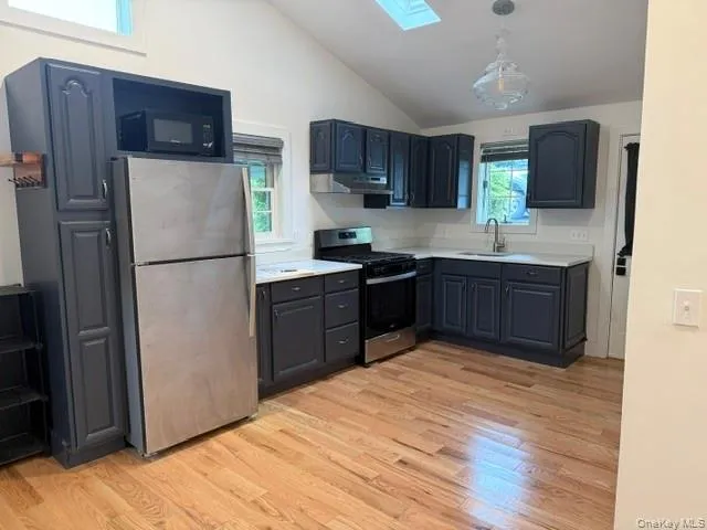 41 Chestnut Avenue Poquott, NY 11733