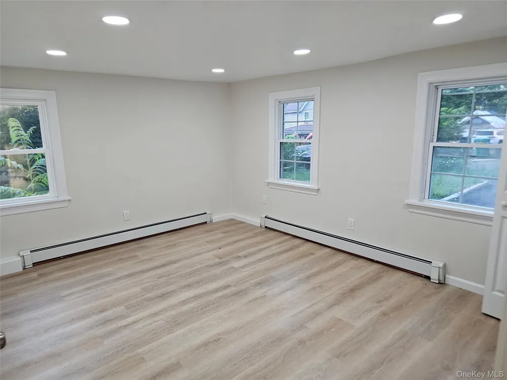 31 Chapel Street Ellenville, NY 12428