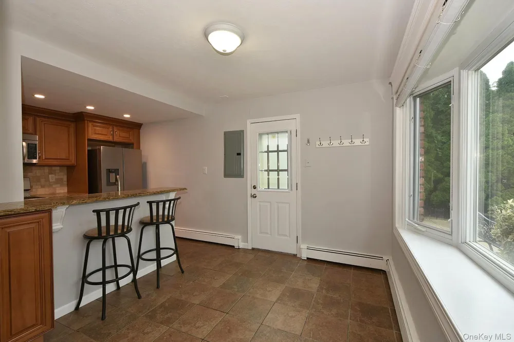 7 Swan Lane Levittown, NY 11756