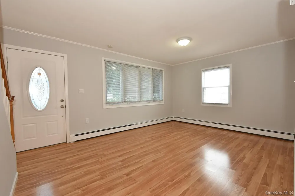7 Swan Lane Levittown, NY 11756