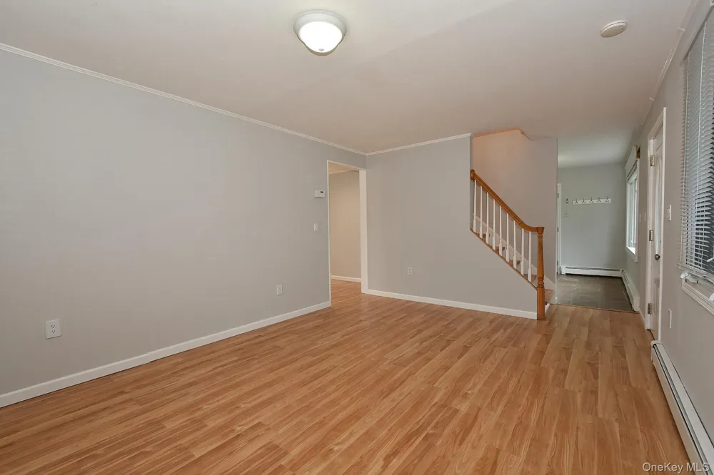 7 Swan Lane Levittown, NY 11756