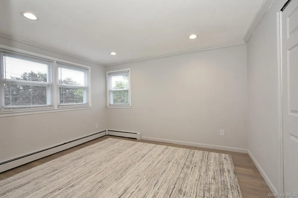 7 Swan Lane Levittown, NY 11756