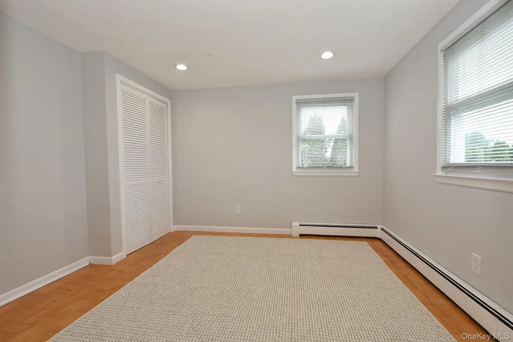 7 Swan Lane Levittown, NY 11756
