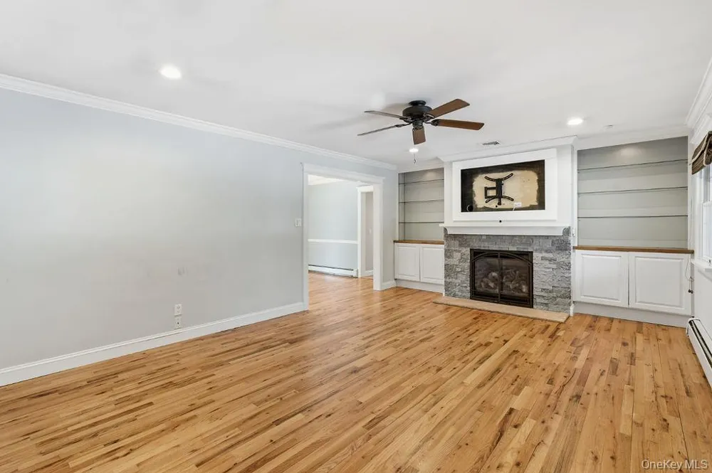 19 Howell Place Speonk, NY 11972