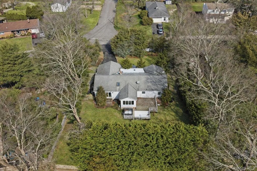 19 Howell Place Speonk, NY 11972