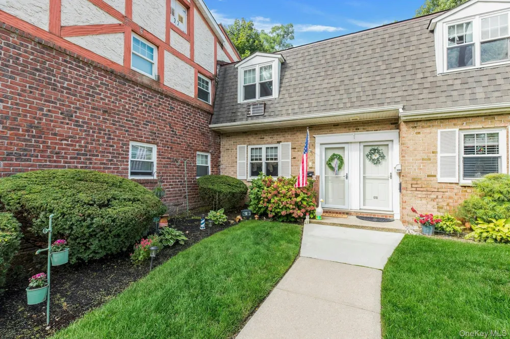 21 Glen Hollow Drive #G9 Holtsville, NY 11742