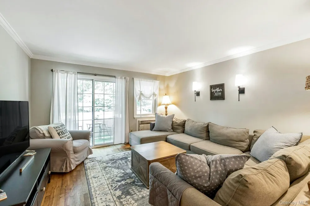 21 Glen Hollow Drive #G9 Holtsville, NY 11742