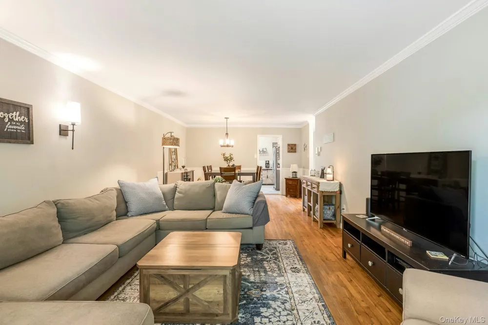 21 Glen Hollow Drive #G9 Holtsville, NY 11742