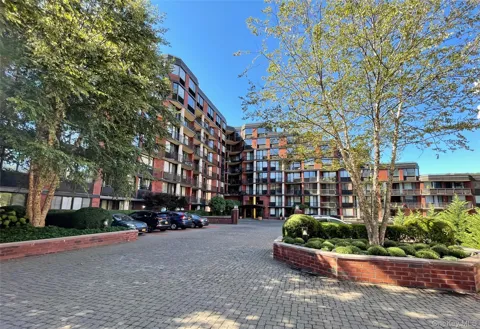 50 E Hartsdale Avenue #1H