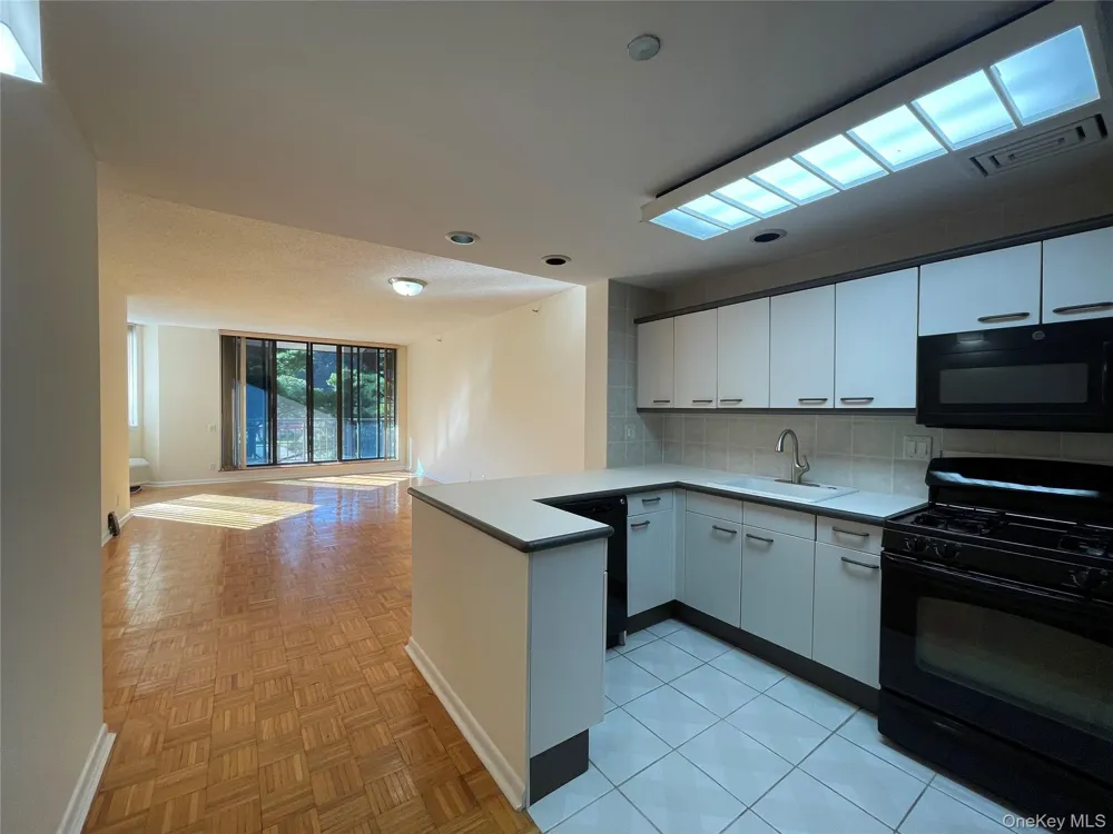 50 E Hartsdale Avenue #1H Hartsdale, NY 10530