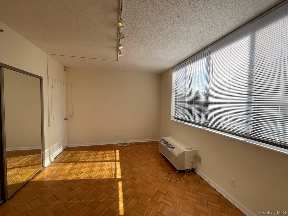 50 E Hartsdale Avenue #1H Hartsdale, NY 10530