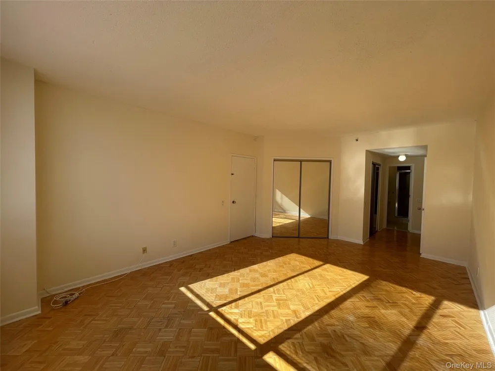 50 E Hartsdale Avenue #1H Hartsdale, NY 10530