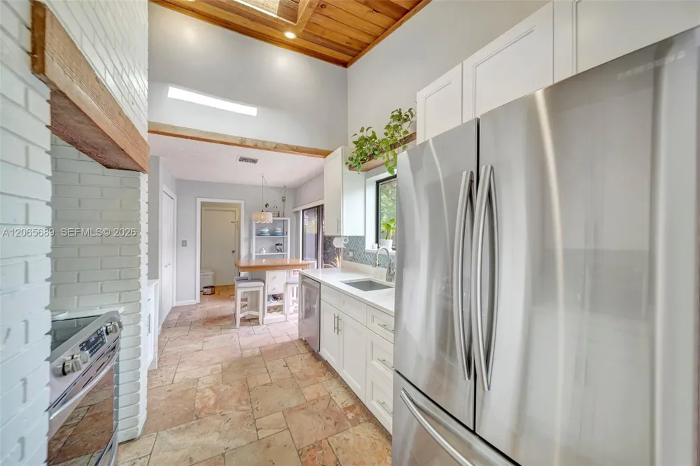 620 E Plantation Cir Plantation, FL 33324