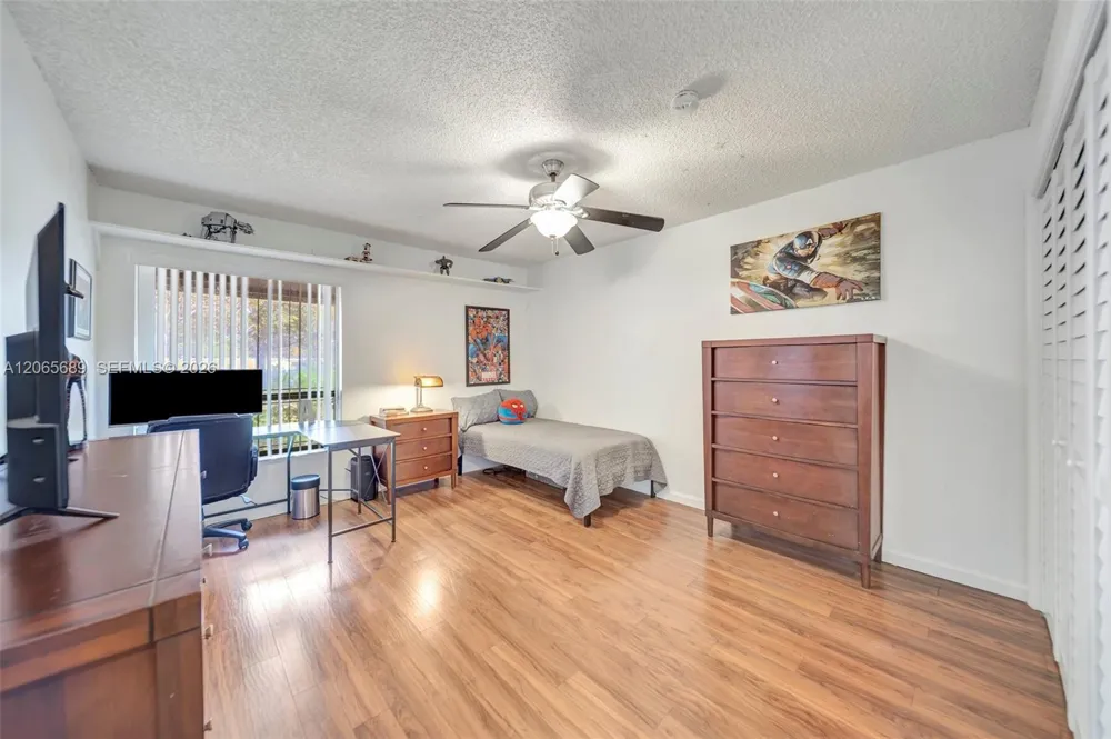 620 E Plantation Cir Plantation, FL 33324