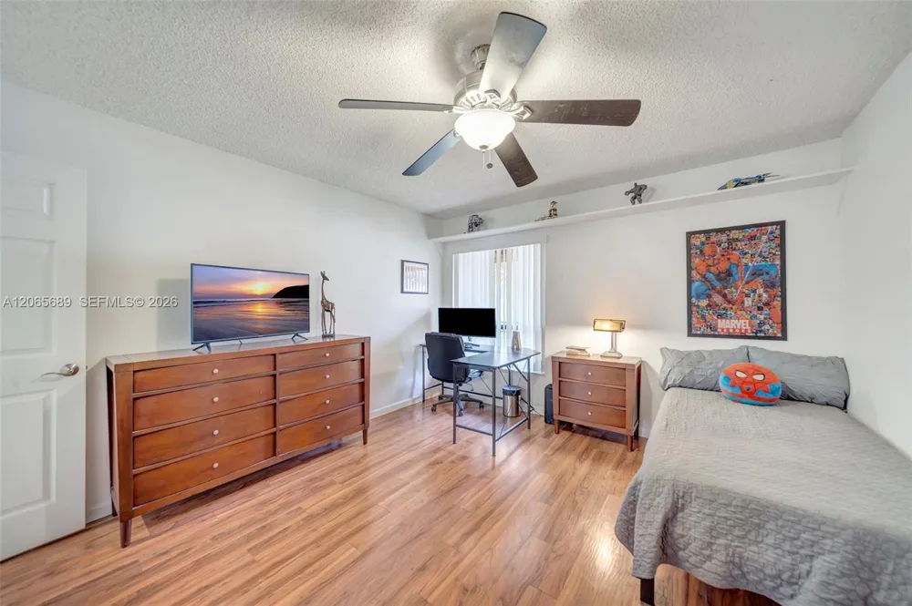 620 E Plantation Cir Plantation, FL 33324