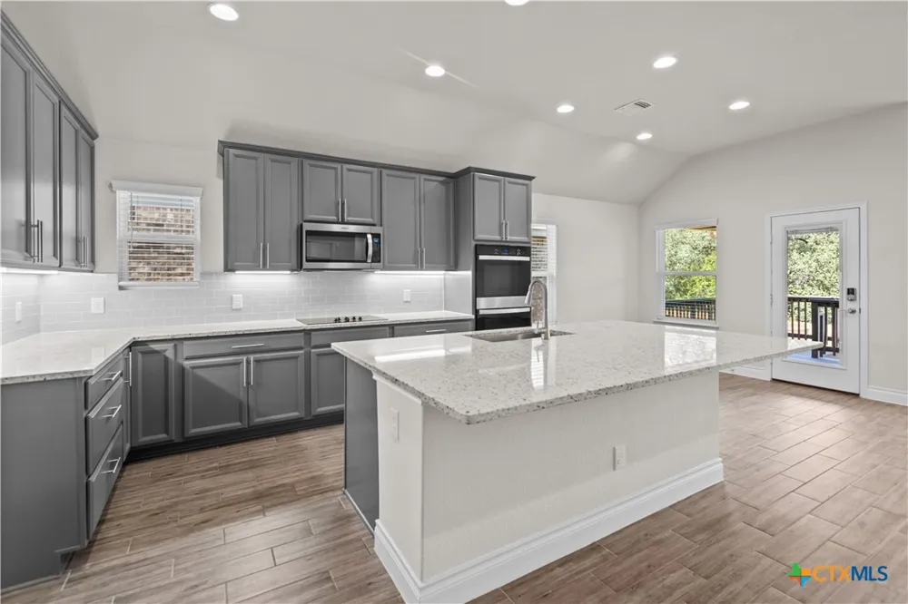 2250 Steerhead Trail New Braunfels, TX 78132