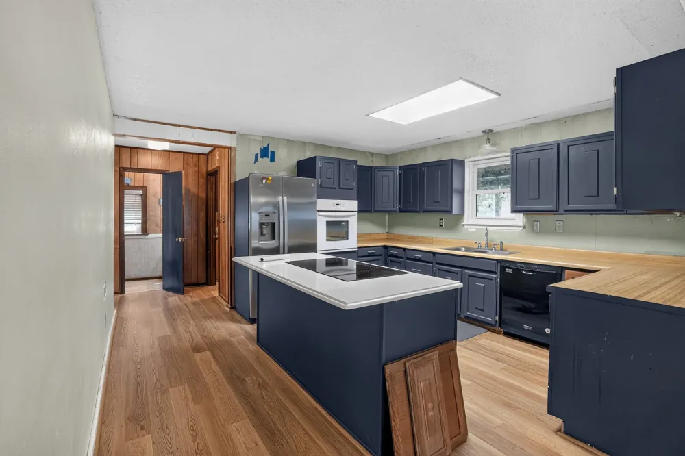 124 County Road 1621 Clifton, TX 76634