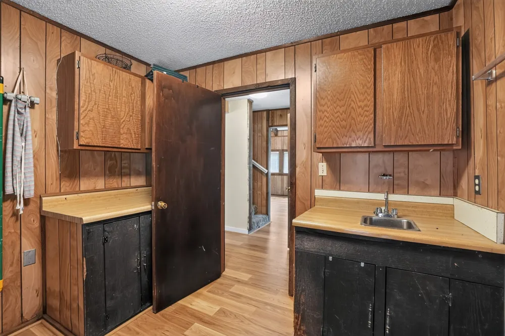 124 County Road 1621 Clifton, TX 76634