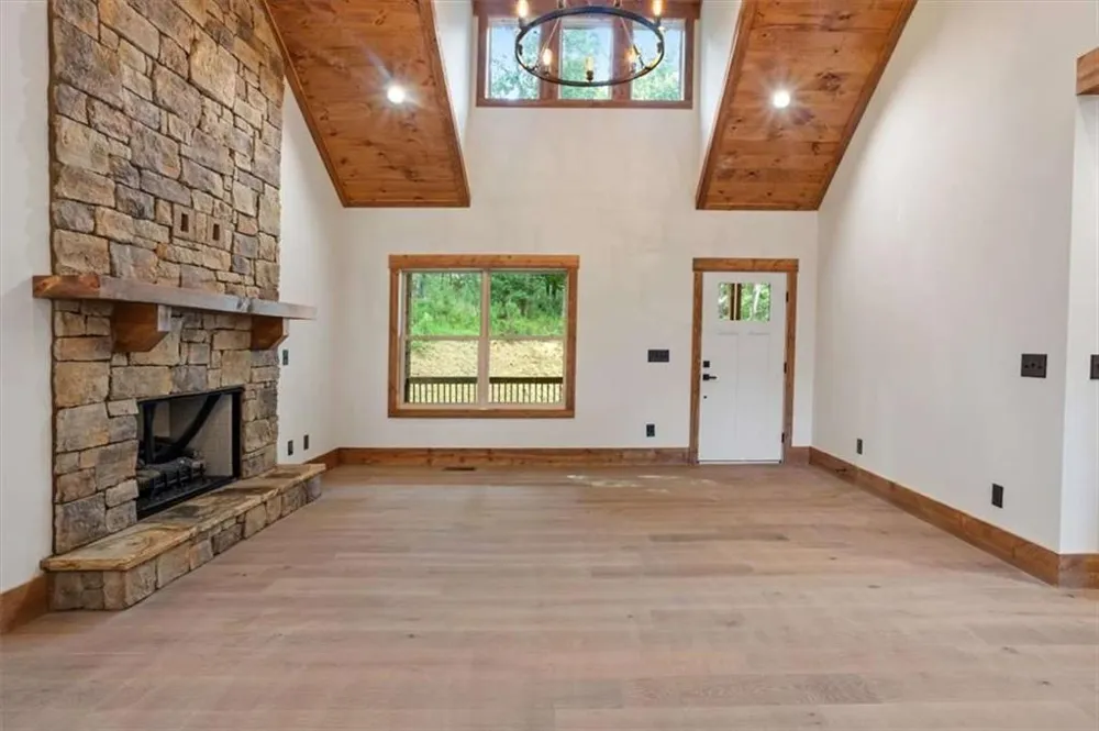 235 Parnell Drive Ellijay, GA 30540