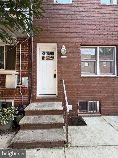 1322 MCCLELLAN STREET