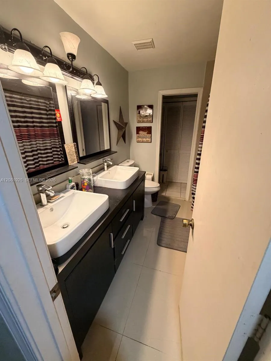 18901 NW 55th Ave Miami Gardens, FL 33055