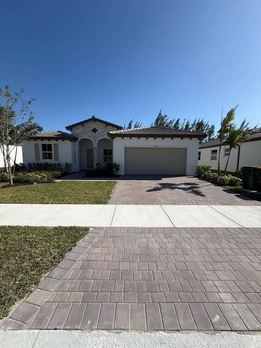 2402 SE 30th Street Homestead, FL 33033